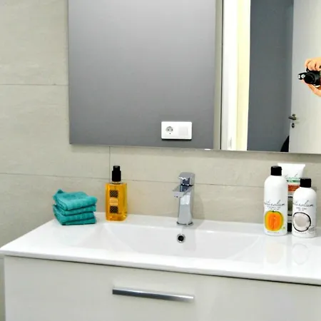 Sun 103 Wifi Free Lägenhet